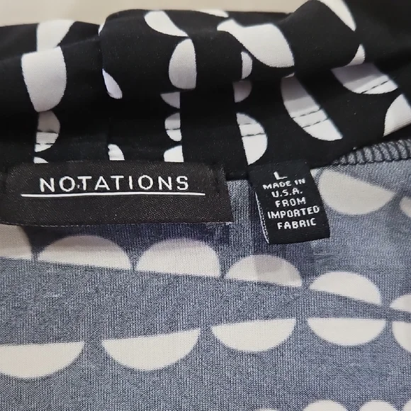Notations Black and White Geometric Women's top. - Picture 4 of 4